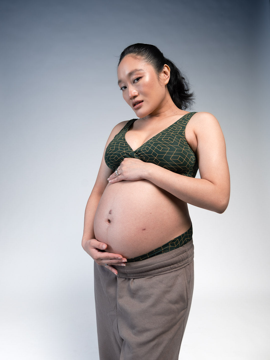 Buy Nursing Friendly Maternity Bras for New Moms Online - Tailor